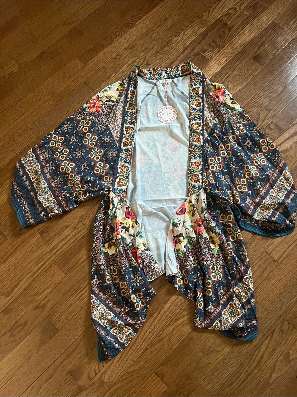 Umgee large kimono NWT